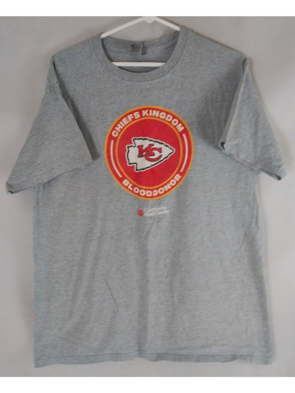 Gildan Men's Kansas City Chiefs Kingdom Blood Donor T-Shirt Size Large